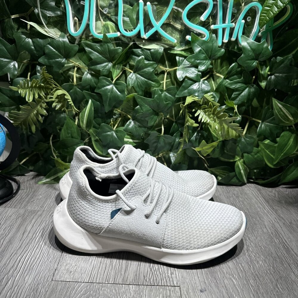 Vessi Everyday Classic Shoes Womens 7 White Waterproof Athletic Running Sneakers